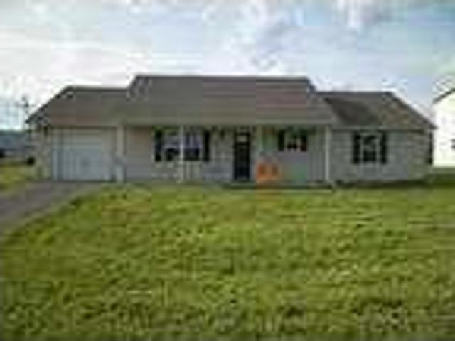 $985 / 2br ROOMY Open Floor Plan/1 Level 2 bdrm/2.5 bath Garage RTO Pet