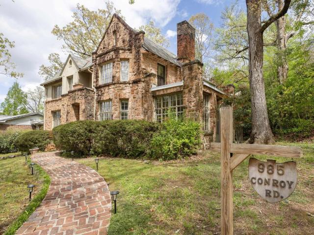985 Conroy Road