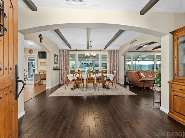9865 Edgelake Drive