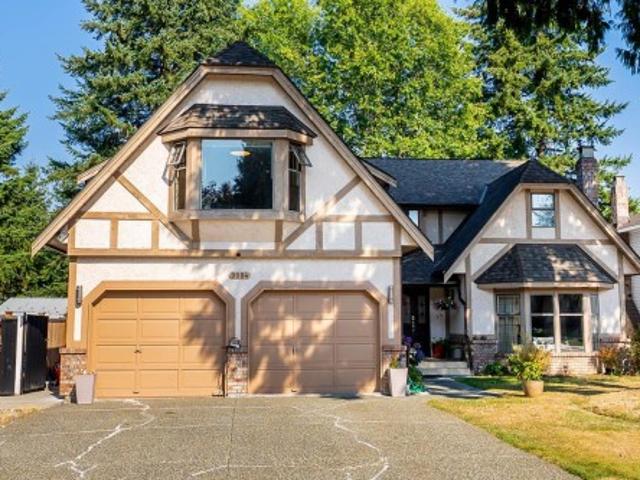 9884 A Street, Surrey, BC, V4N 2A3 house for sale | Listing ID R3177 | Royal LePage