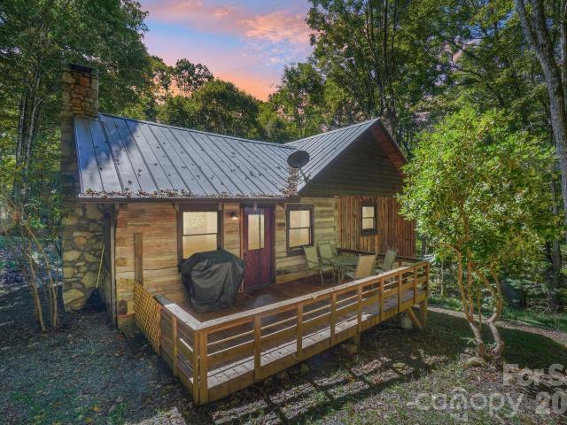988 English Ridge Drive