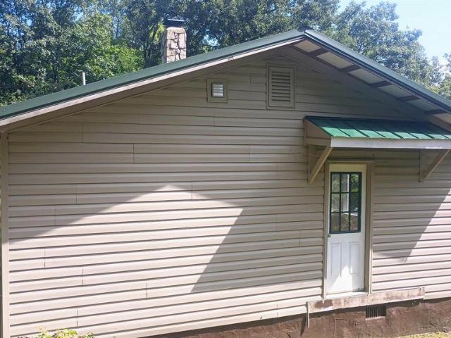 989 Battery Hill Ln