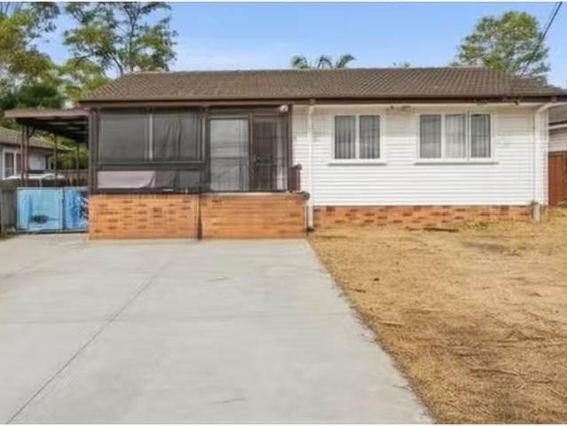 98 Torres Crescent, Whalan House for rent Listed by William M.