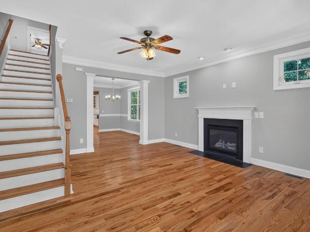 98 W Murray Avenue