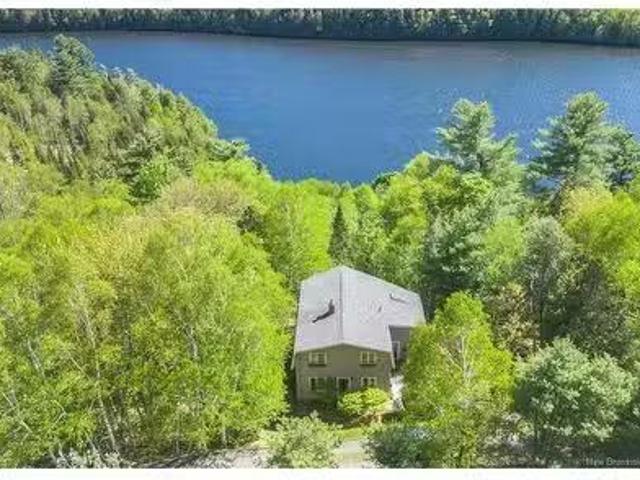 98 Woodbine Lane, Upper Kingsclear, NB, E3E 1S3 house for sa.