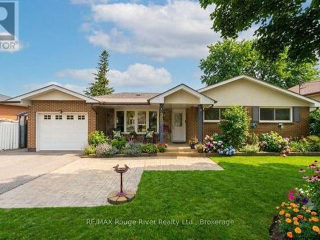 98 Applewood Crescent, Whitby Blue Grass Meadows, ON, L1N 2E7 house for sale | Listing ID E13514 | Royal LePage