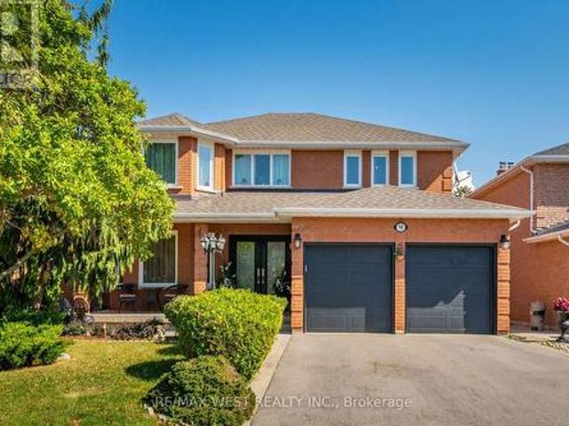 98 Arrowhead Drive, Vaughan, ON, L4L 4A5 house for sale | Listing ID N13876 | Royal LePage