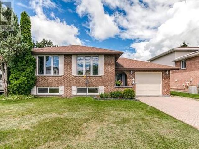 98 Chantal Crescent, Garson, ON, P3L 1C1 house for sale | Listing ID 2129 | Royal LePage