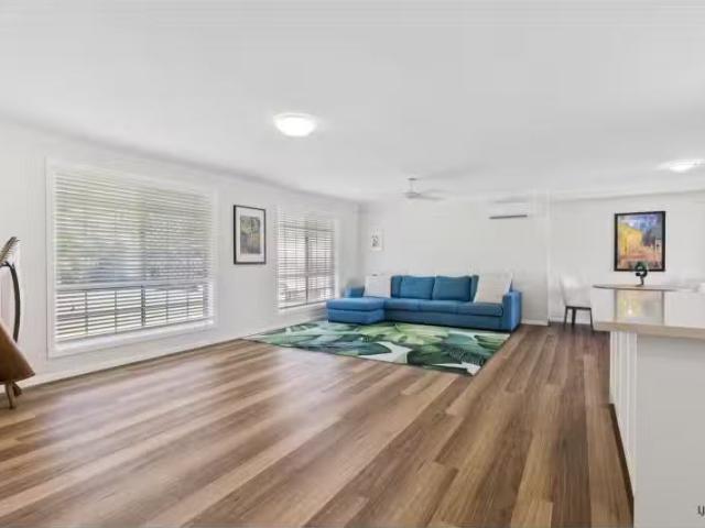 98 Clives Circuit, Currumbin Waters House for rent Listed by.