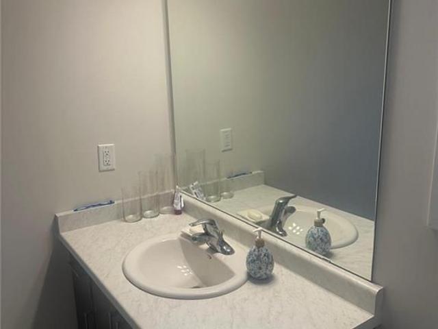 98 E ACACIA Road, Pelham, Ontario, L3E0G4