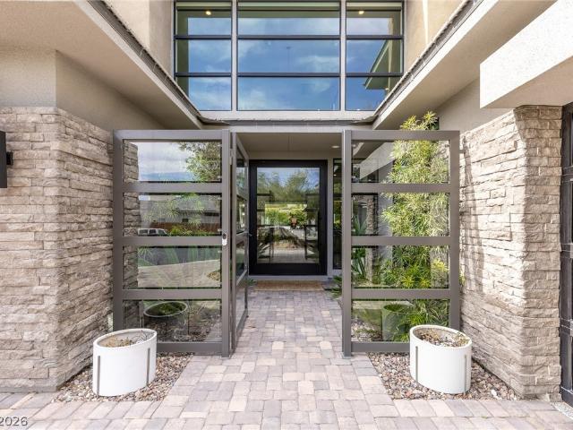 98 Glade Hollow Drive