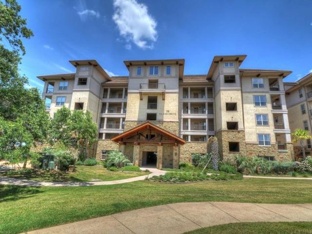 98 Island Dr Unit 35, Horseshoe Bay, TX 78657