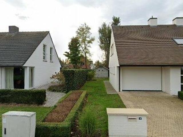 98 m2 apartment for rent in De Pinte