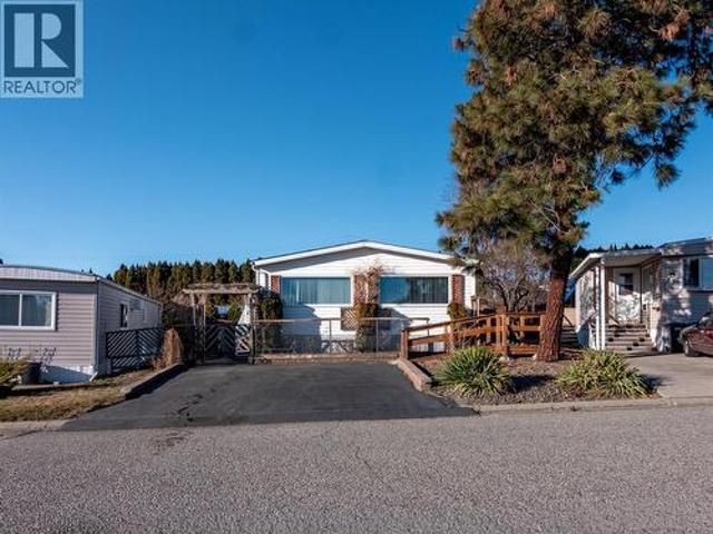 98 Okanagan Avenue E Unit# 11, Penticton, BC, V2A 3J5 house for sale | Listing ID 10390 | Royal LePage