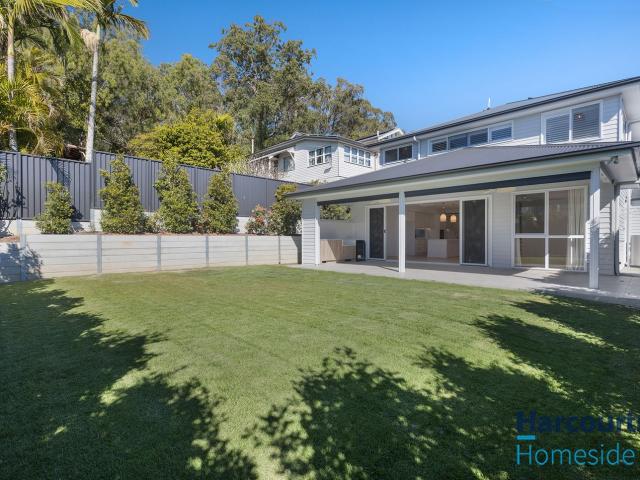 98 Pear Street, GREENSLOPES, QLD 4120