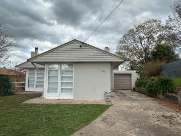 98 Richmond Street, TUMUT NSW 2720