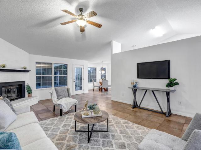 98 Roxboro Dr, Palm Coast, FL 32164 | MLS #255012
