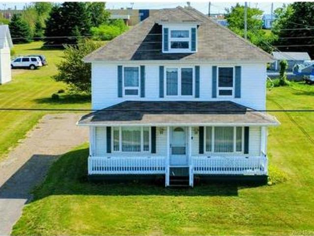 98 Saint Pierre E Blvd, Caraquet, NB, E1W 1A9 house for sale | Listing ID NB147309 | Royal LePage