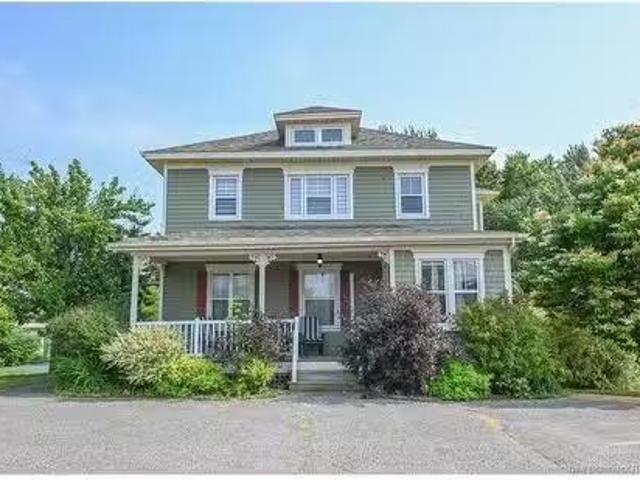 98 Saint Pierre Ouest Blvd, Caraquet, NB, E1W 1B6 house for.