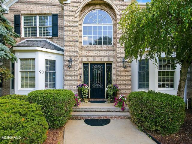 98 Summit Drive