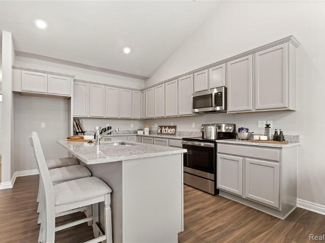 9905 Crossview Trail # 121