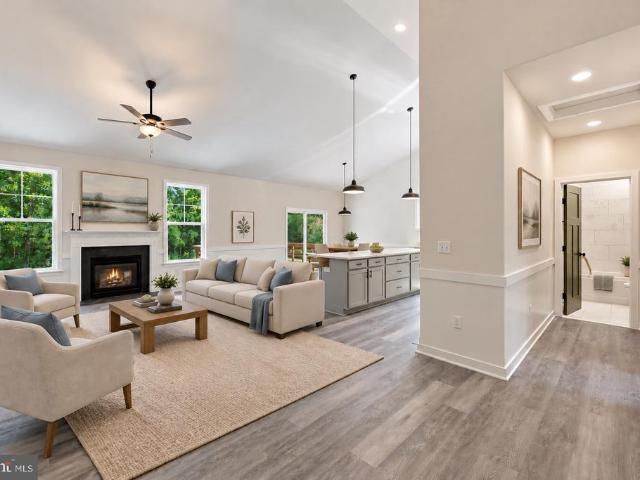 9905 Robert E Lee Drive