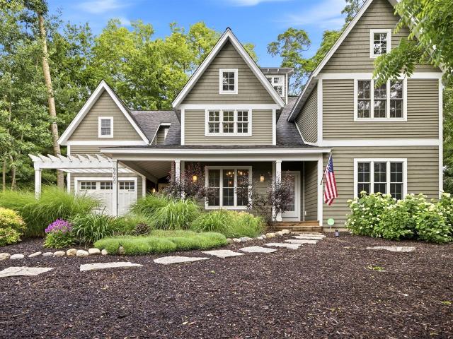 9900 Cottage Lane