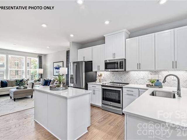 9902 Mallard Creek Rd, Charlotte, NC 28262 | MLS #4355