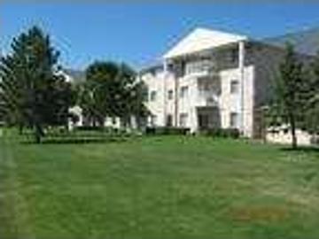 $990 / 3br 1340ftÂ² 3 Bedroom + 2 Bath w/In Home Laundry, 2 Heated Pools