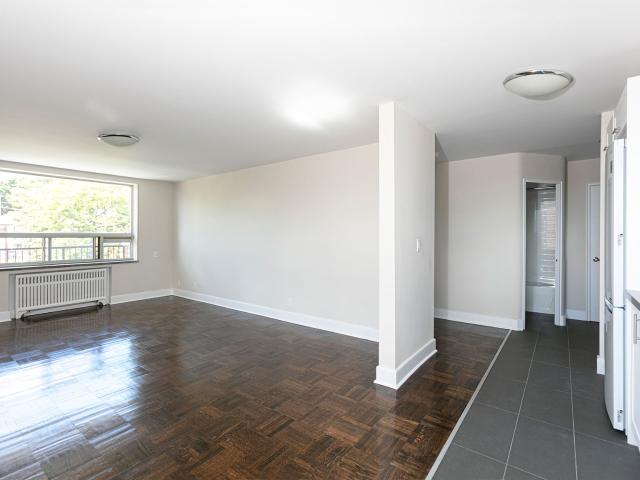 990 Avenue Road 990 Avenue Road 1 Bedroom Apartment for Rent