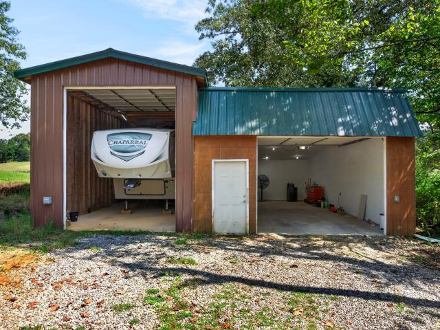 990 Oak Hill Dr