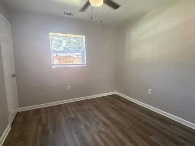 990 Lawton St SW 2 Bedroom Apartment for Rent at 990 Lawton St Sw, Atlanta, GA 30310 Oakland City