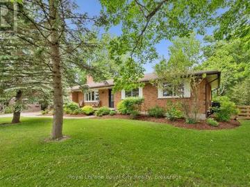 990 Scotland Street, Centre Wellington, ON, N1M 2W5 house for sale | Listing ID X13432 | Royal LePage