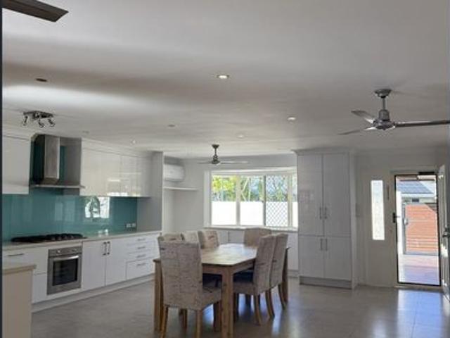 $990 Per Week | Spacious 4 Bedroom Family Home in Prime Merrimac Location