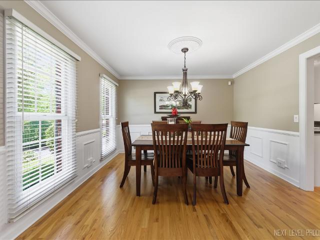 990 Pinecrest Drive