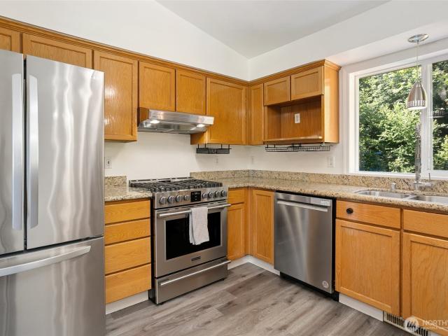 9915 Marine Drive