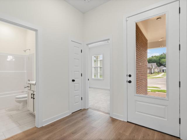 9919 delphinium dr n