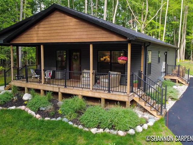 9924 Sweet Tree Ln, Stanwood, MI 49346