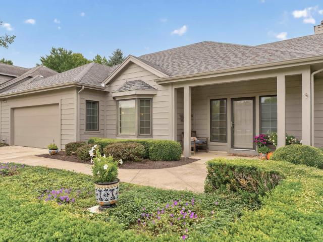 9926 Woodland Ridge West