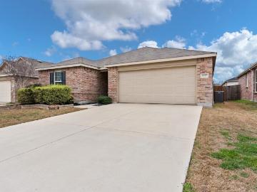 9937 Amosite Dr, Fort Worth, TX 76131 | MLS #21257