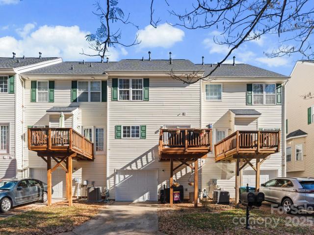 9930 Treeside Ln, Matthews, NC 28105 | MLS #4329