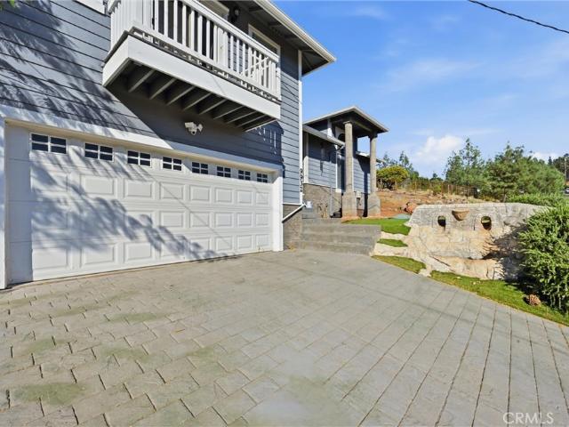 9932 Fairway Drive