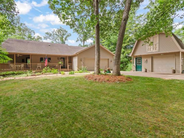 9949 Indian Trail