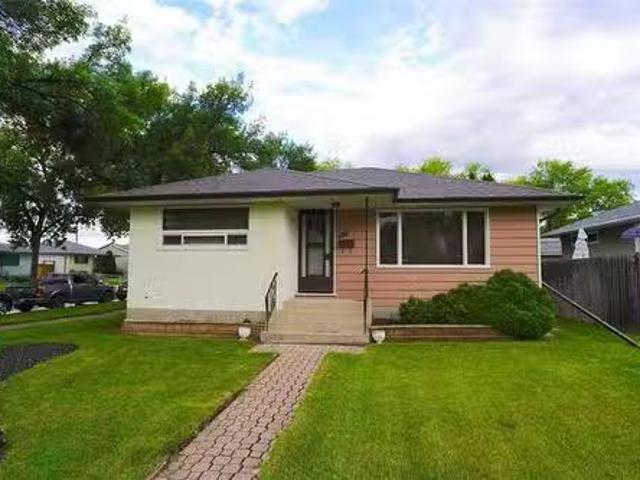 994 Herbert Ave, Winnipeg, MB, R2L 1G5 house for sale Listi.