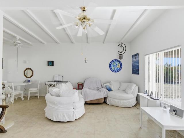 994 Sea Crest Place