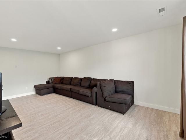 9956 Johnnycake Ridge Road