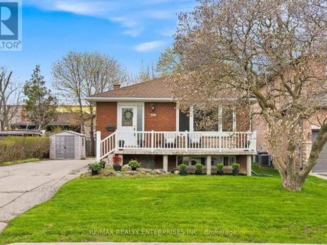 995 Garrard Avenue, Mississauga, ON, L5E 1L4 house for sale | Listing ID W13802 | Royal LePage