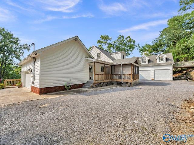 995 Hillwood Drive