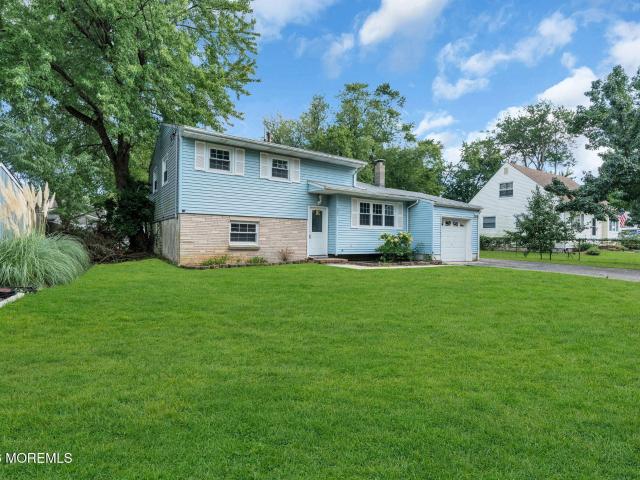 995 Hunt Drive