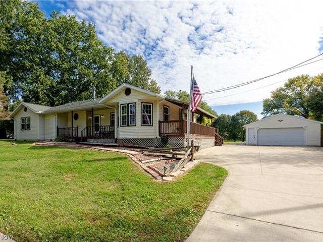 9975 Silvercreek Rd, Wadsworth, OH 44281